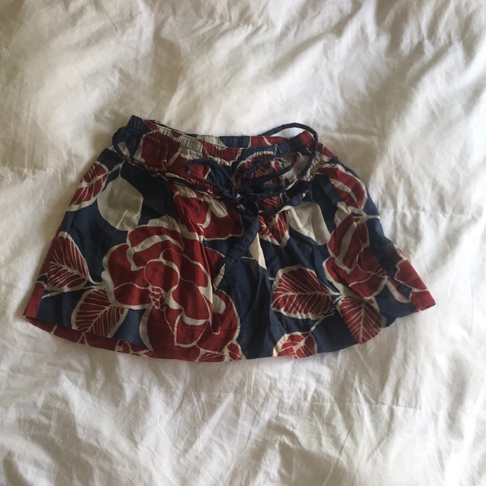 Cute tropical mini skirt